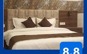 Mmc Hotel Meerut 3*
